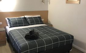 Latitude20 Cattrall Park Motel